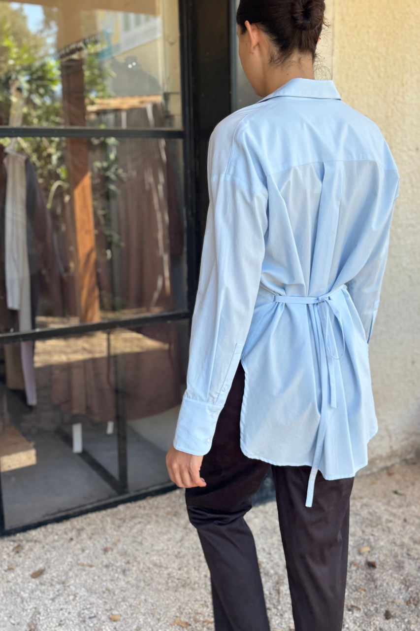Moon tying top light blue