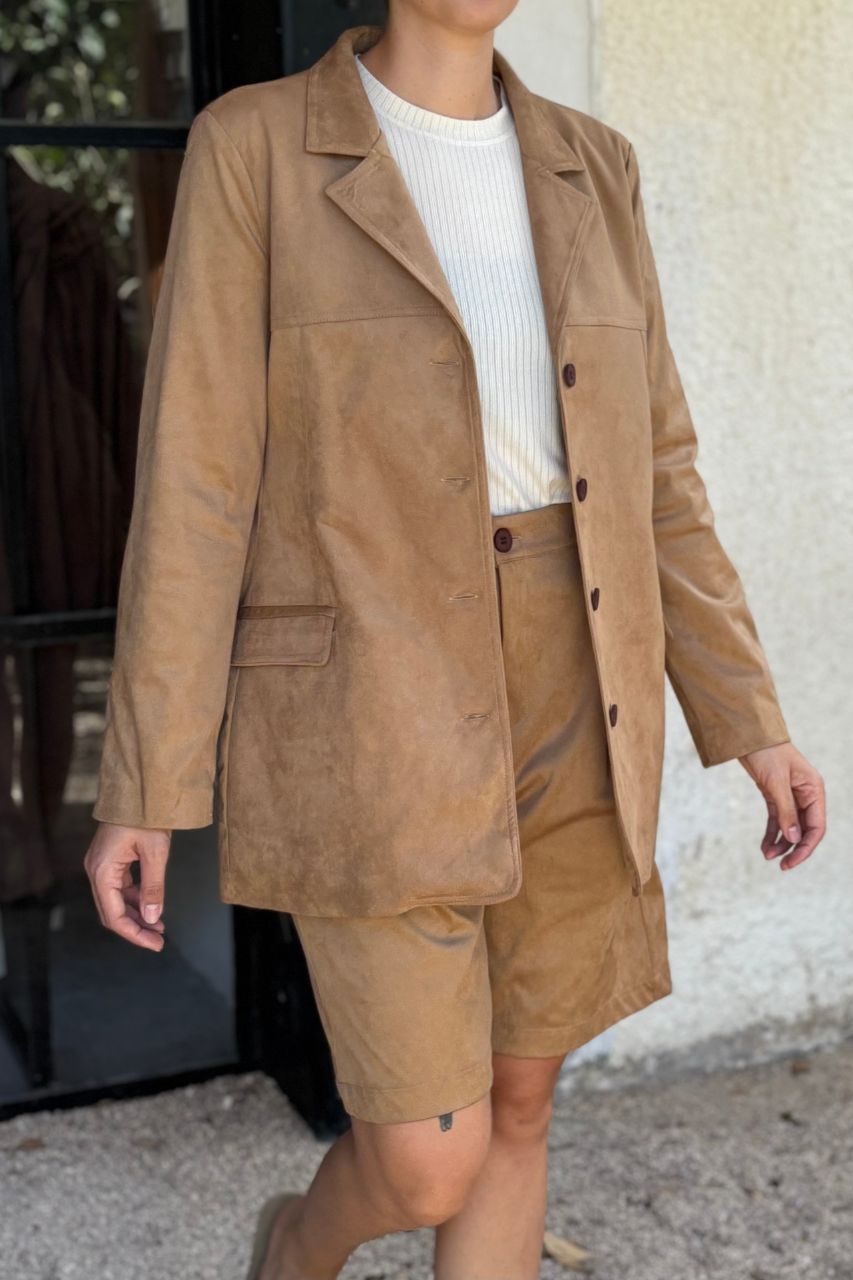 Suede bermuda pants camel