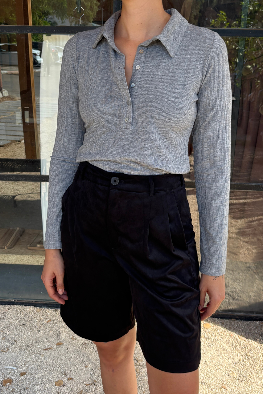 Suede bermuda pants black