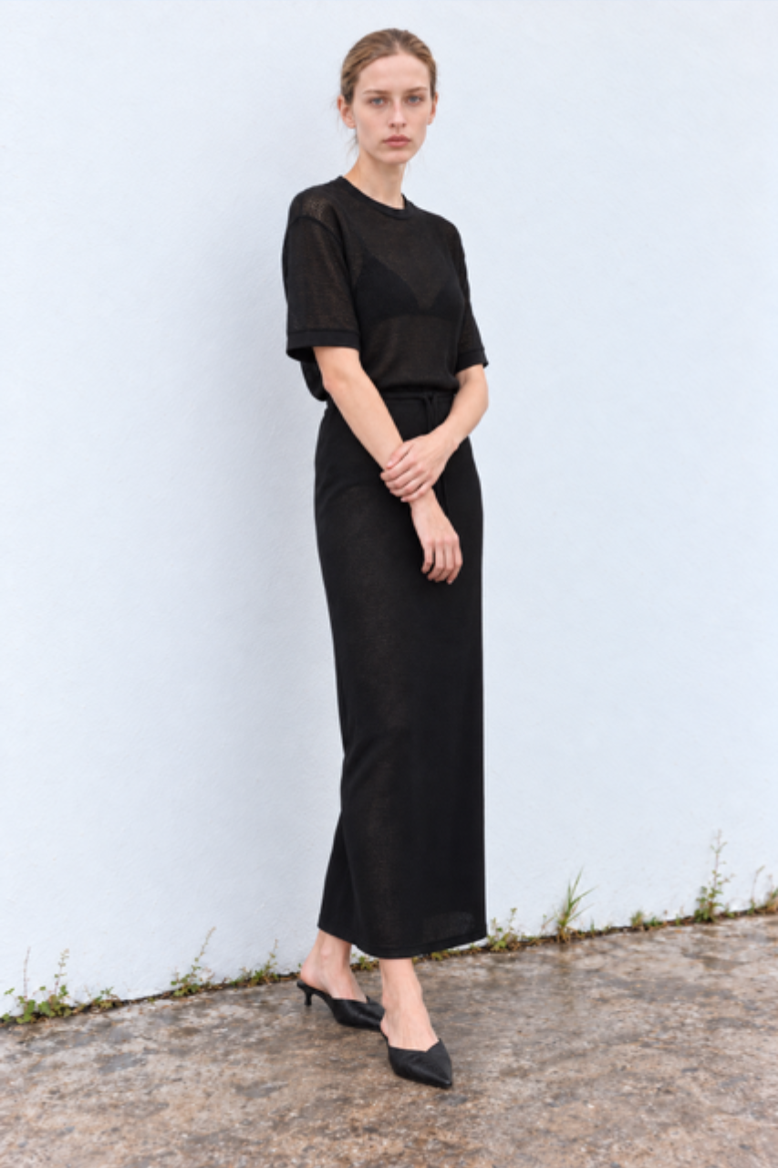 knit t shirt black