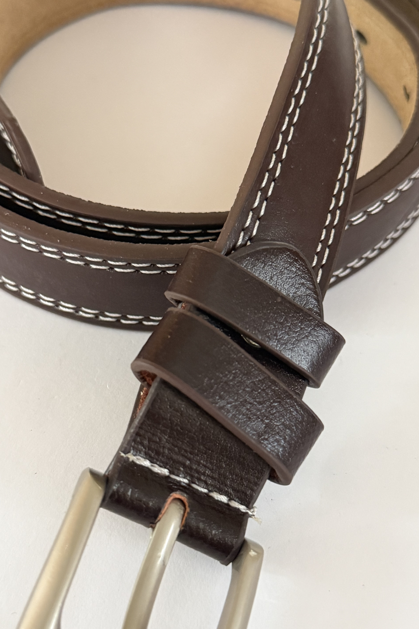Stitches leather belt chocolate