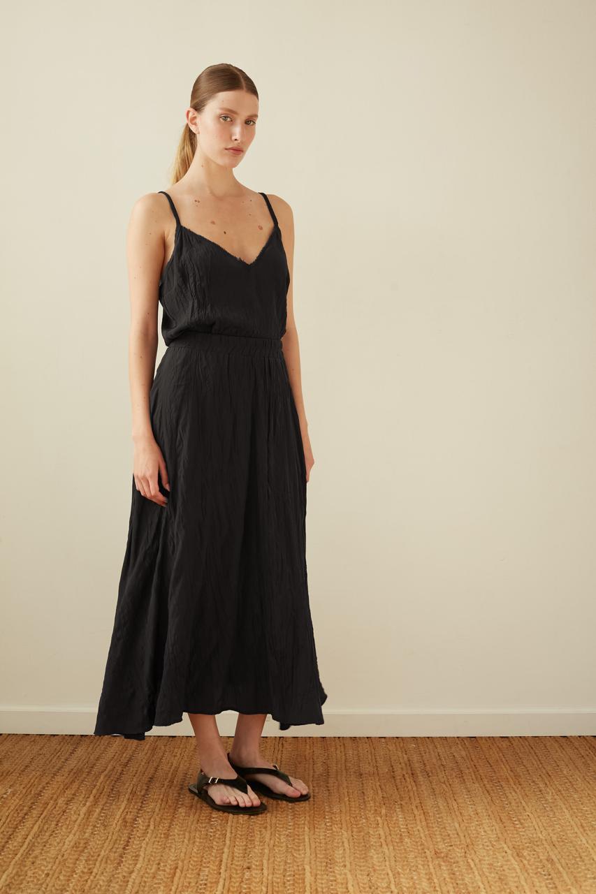 pleated skirt black