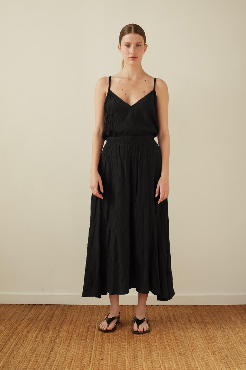 pleated skirt black