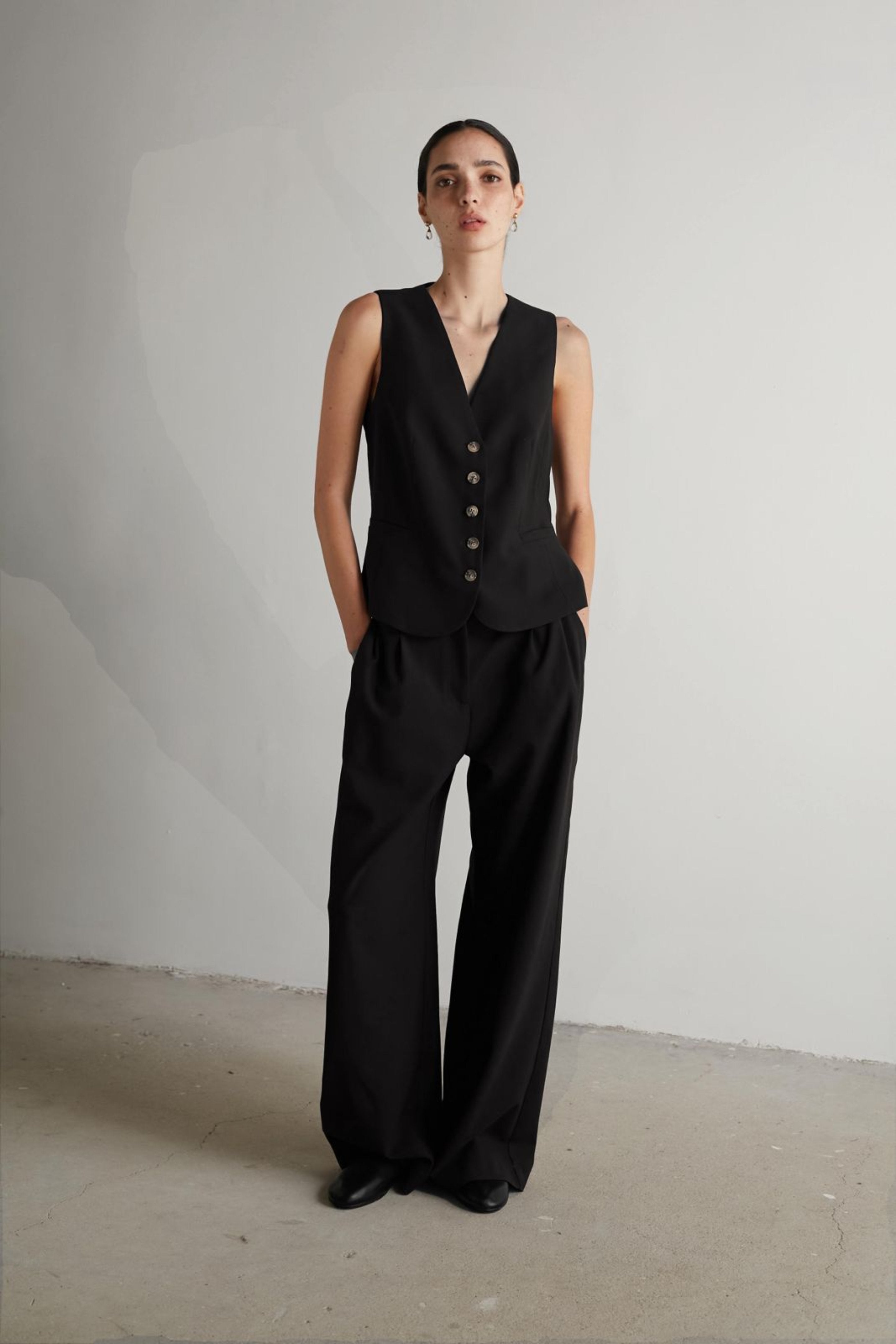 Bruno Fitted vest Black