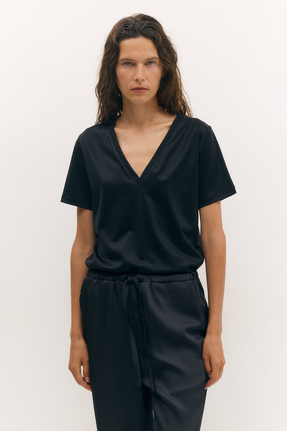 Sunny v top black