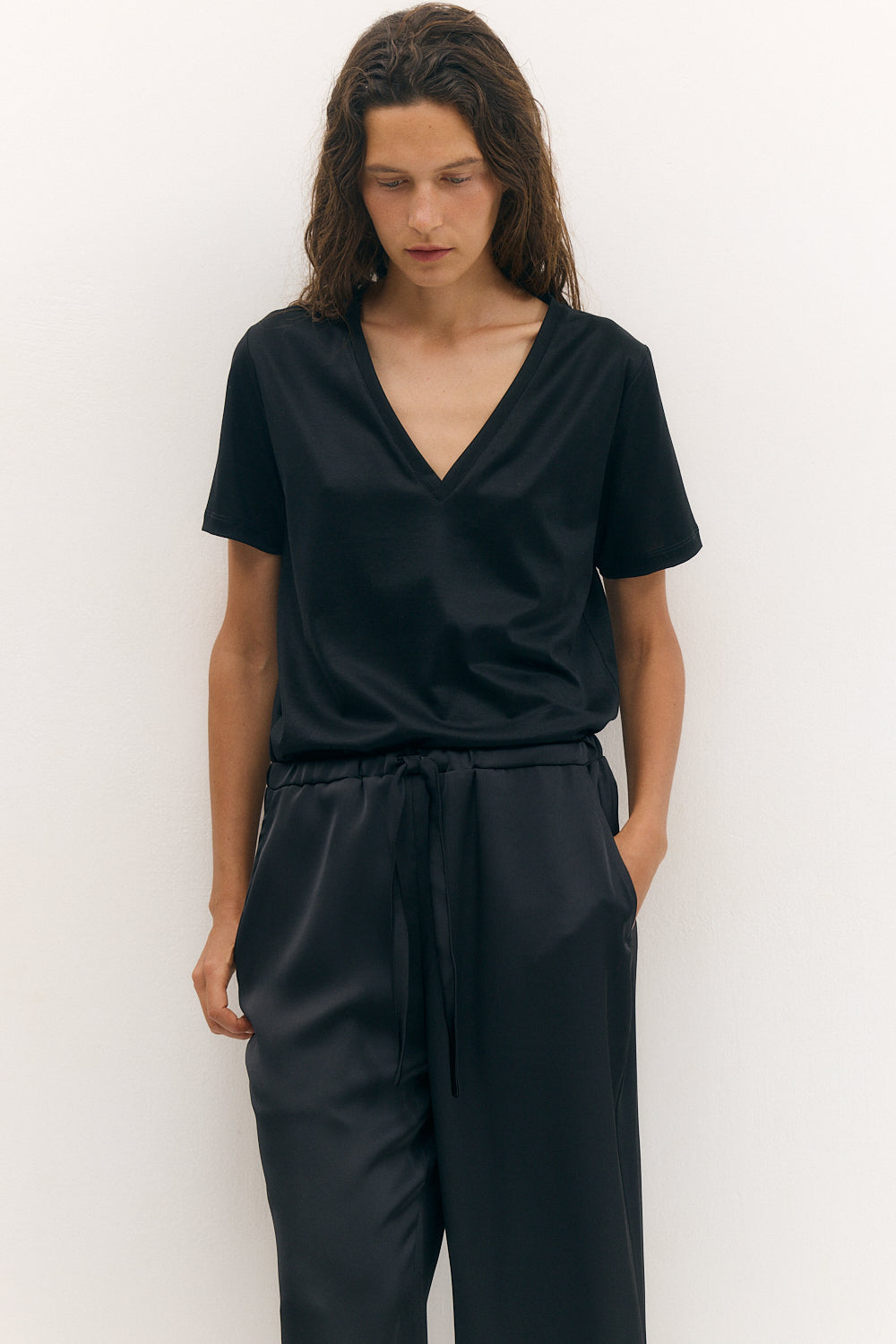 Sunny v top black