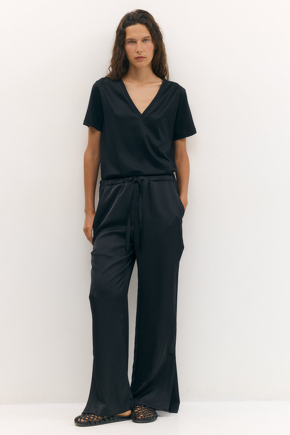 at ease Satin pants black