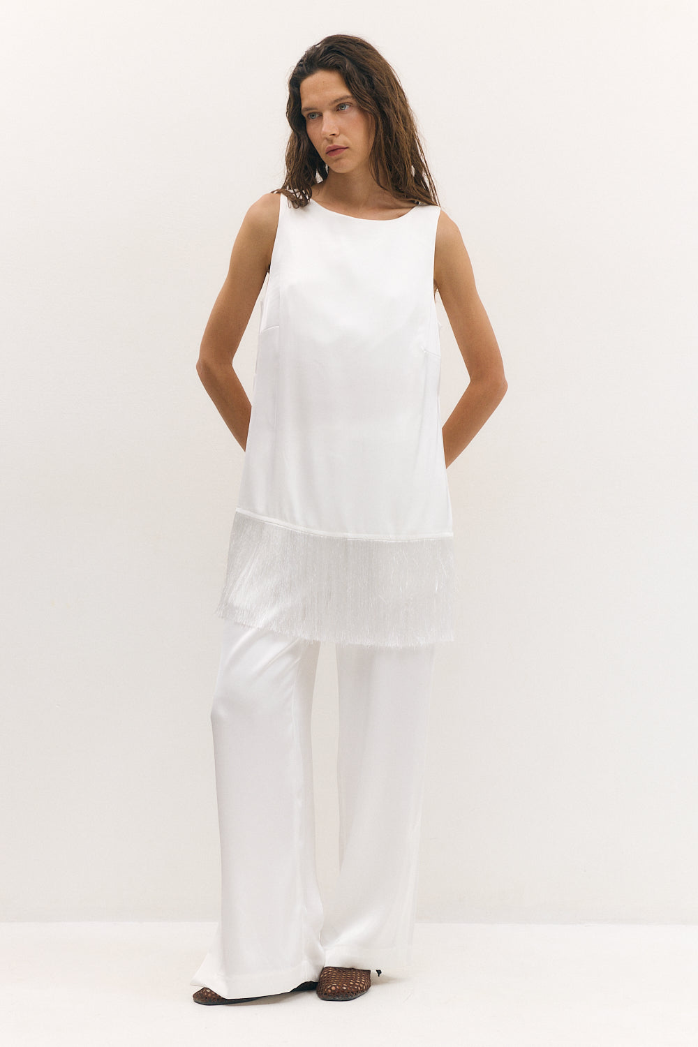 at ease Satin pants white