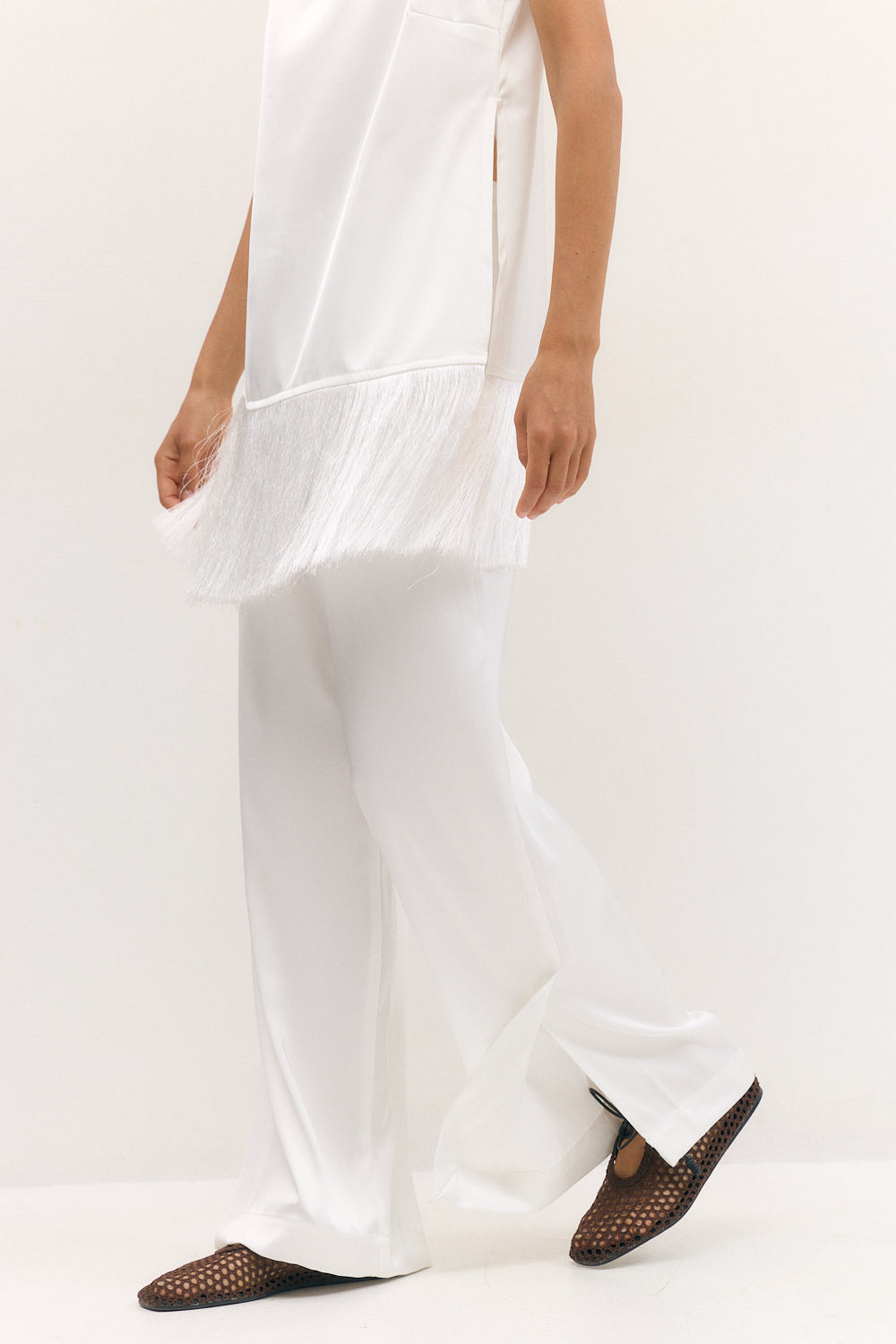 at ease Satin pants white