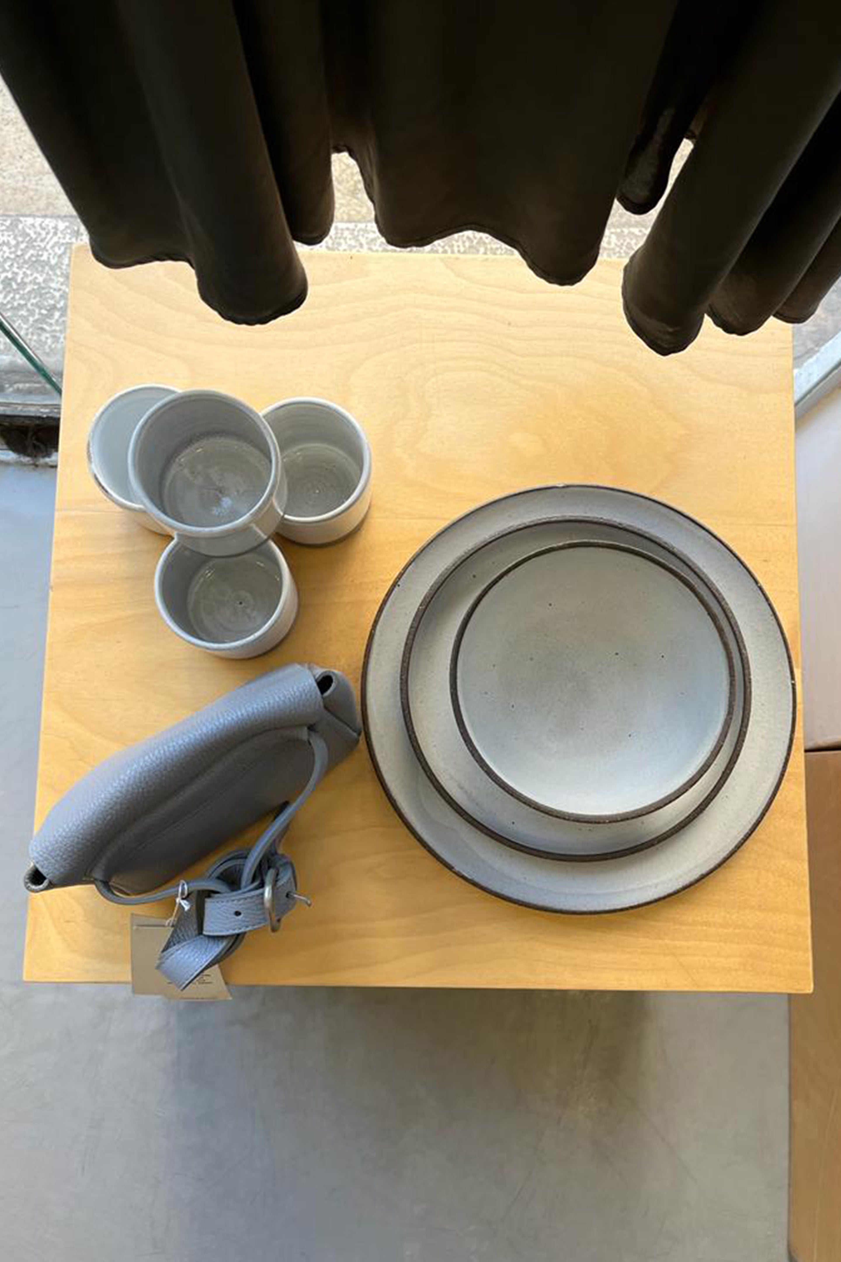 White matte Plate set - 18 pieces
